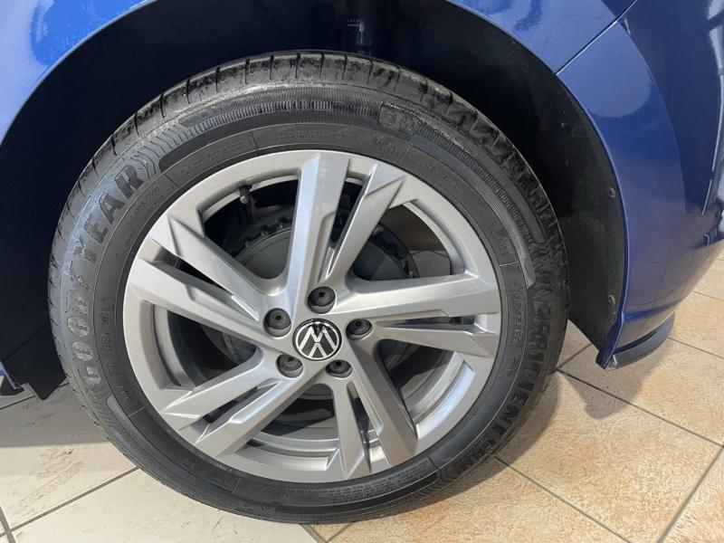 Photo 9 de l’annonce de VOLKSWAGEN Polo d’occasion à vendre à CHENNEVIÈRES-SUR-MARNE