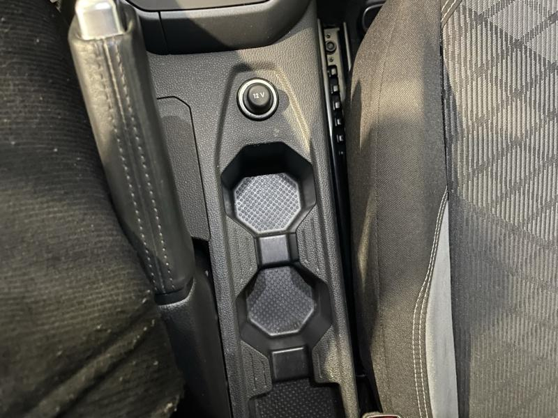 Photo 20 de l’annonce de VOLKSWAGEN Polo d’occasion à vendre à CHENNEVIÈRES-SUR-MARNE