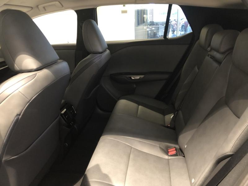 Photo 10 de l’annonce de LEXUS RZ d’occasion à vendre à LATTES