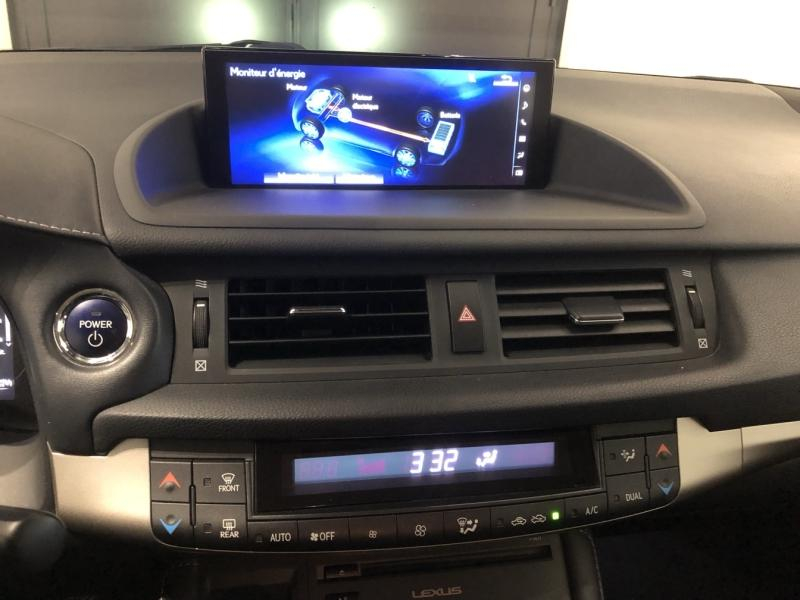 Photo 16 de l’annonce de LEXUS CT d’occasion à vendre à LATTES