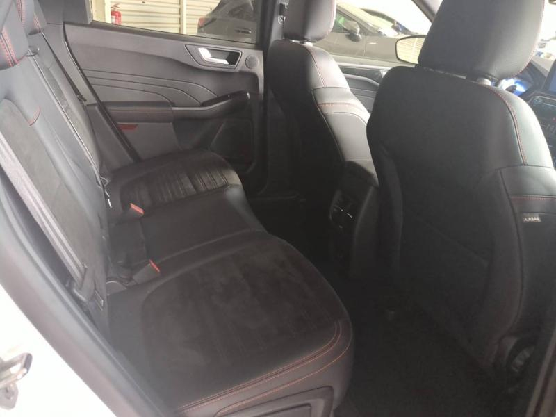 Photo 6 de l’annonce de FORD Kuga d’occasion à vendre à CARPENTRAS