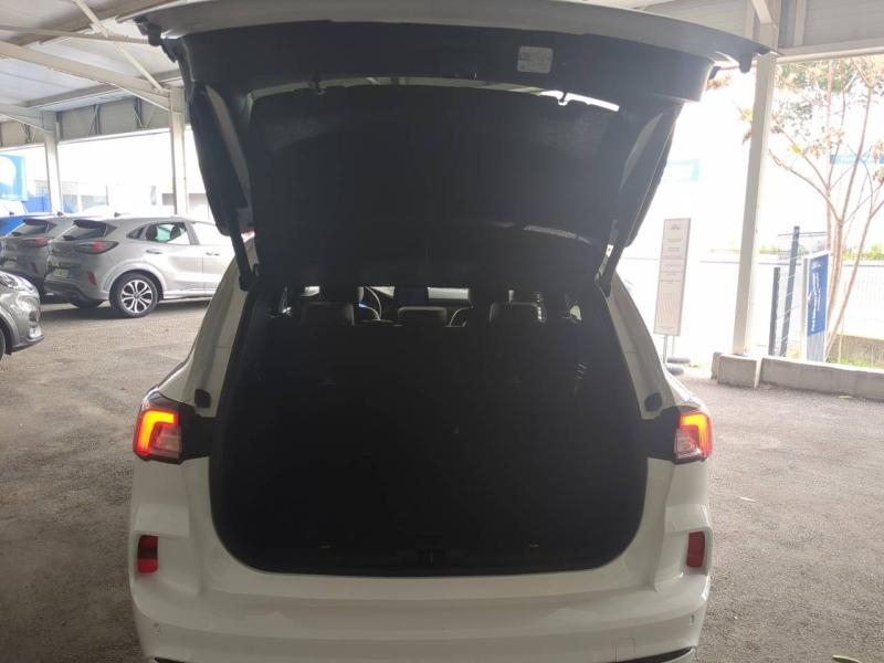 Photo 9 de l’annonce de FORD Kuga d’occasion à vendre à CARPENTRAS