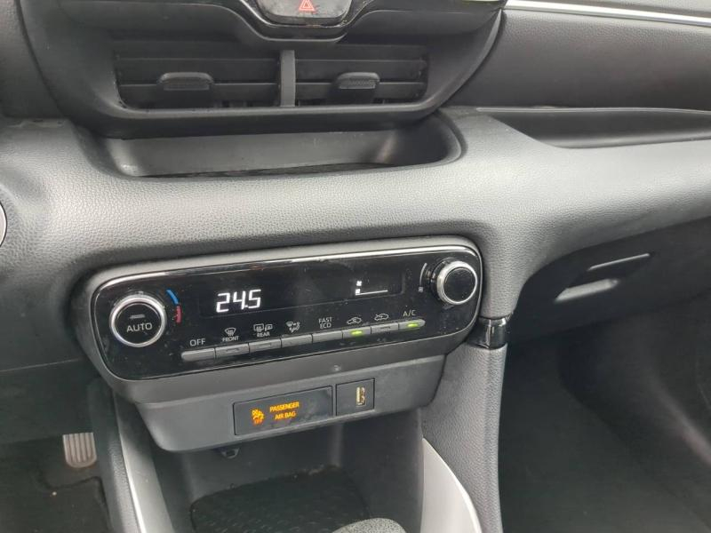 Photo 17 de l’annonce de TOYOTA Yaris d’occasion à vendre à AUBIÈRE