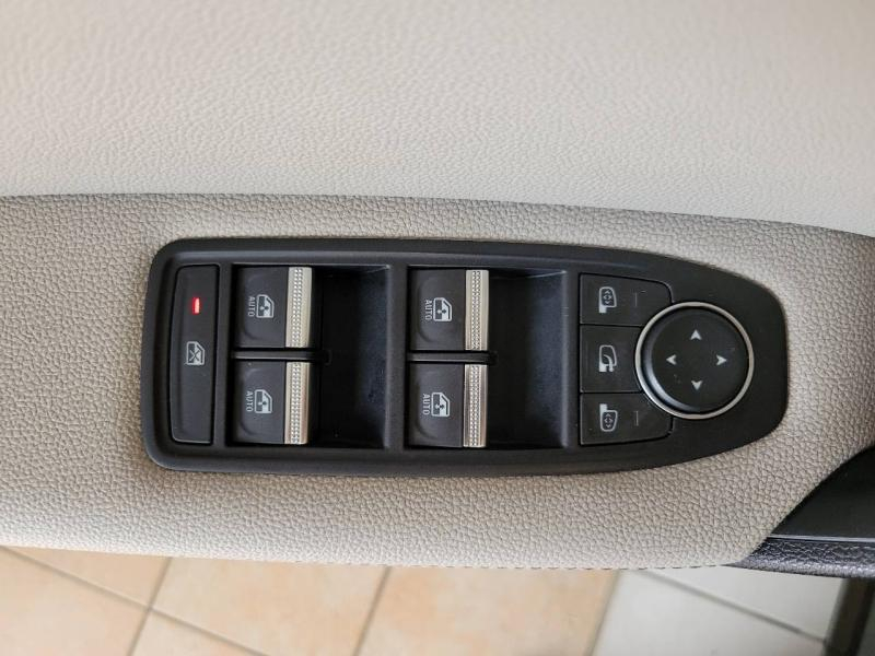 Photo 15 de l’annonce de RENAULT Captur d’occasion à vendre à CHENNEVIÈRES-SUR-MARNE