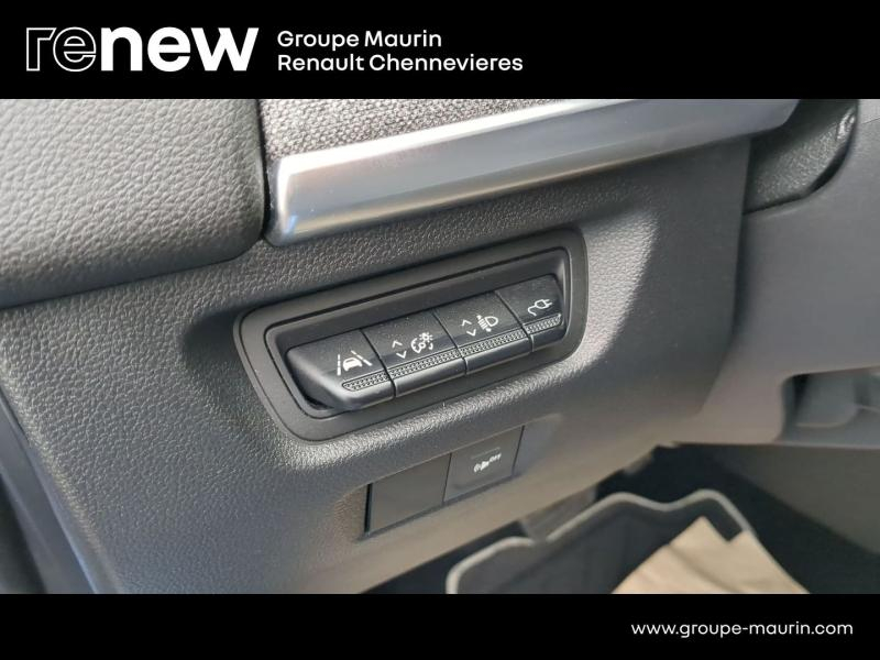 Photo 16 de l’annonce de RENAULT Zoe d’occasion à vendre à CHENNEVIÈRES-SUR-MARNE