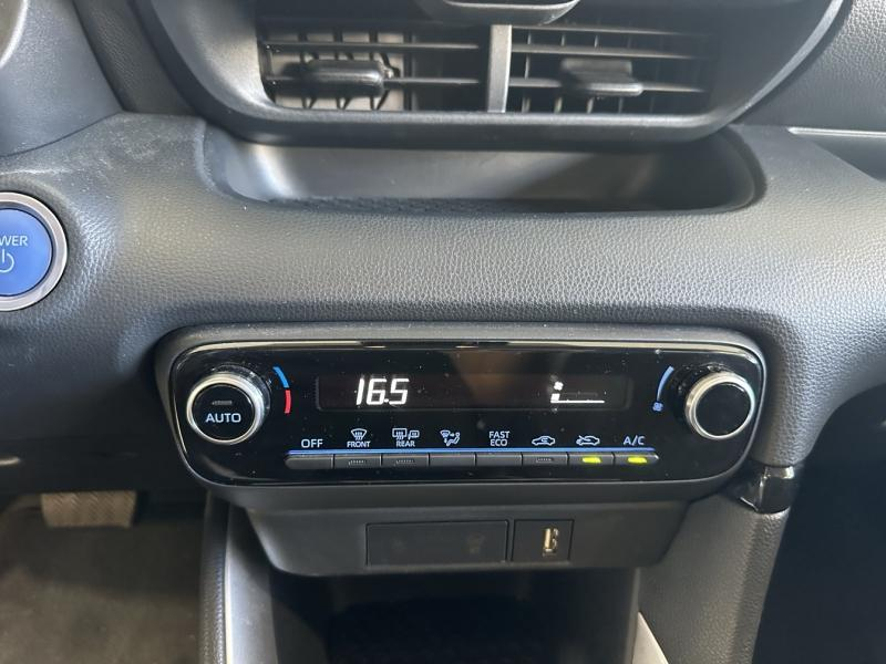 Photo 11 de l’annonce de TOYOTA Yaris d’occasion à vendre à SÈTE