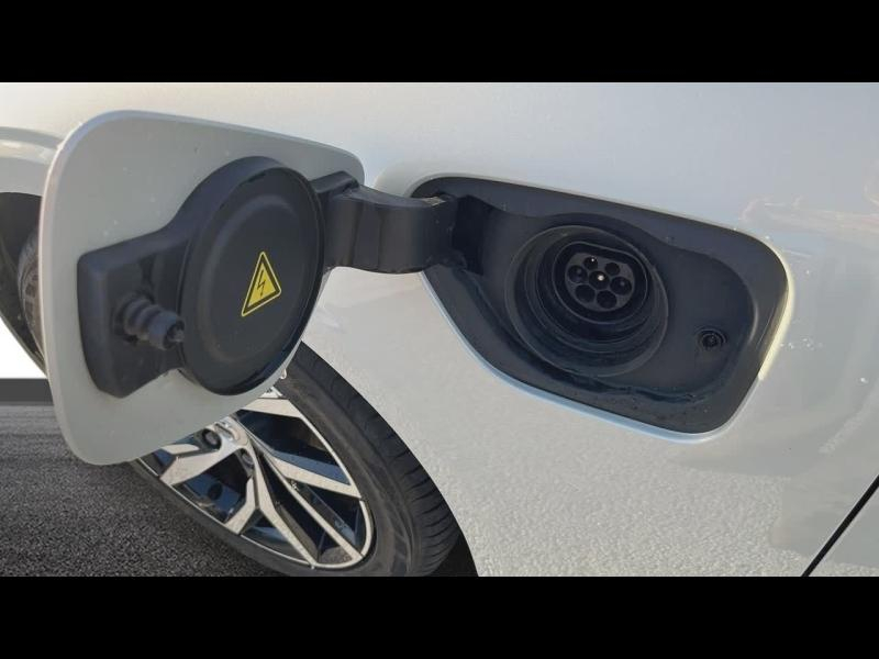 Photo 8 de l’annonce de VOLVO V60 d’occasion à vendre à TOULON