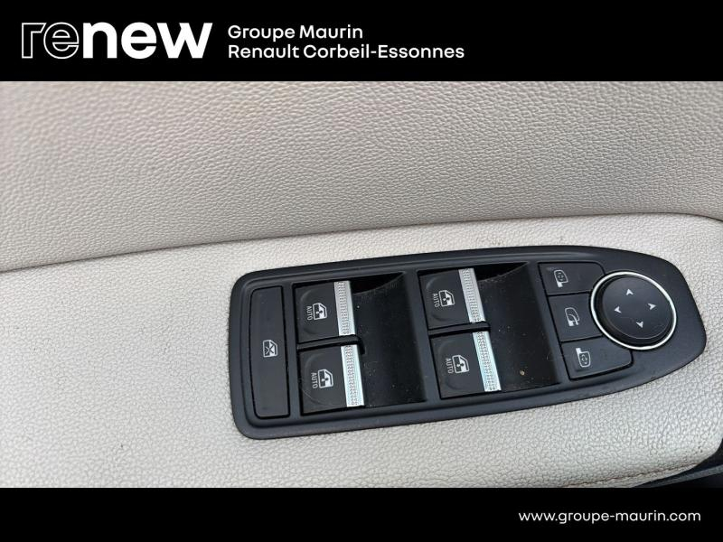 Photo 16 de l’annonce de RENAULT Captur d’occasion à vendre à CORBEIL-ESSONNES