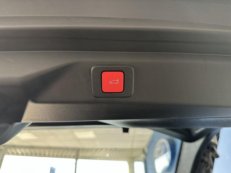 Photo 12 de l’annonce de PEUGEOT 3008 d’occasion à vendre à ORANGE