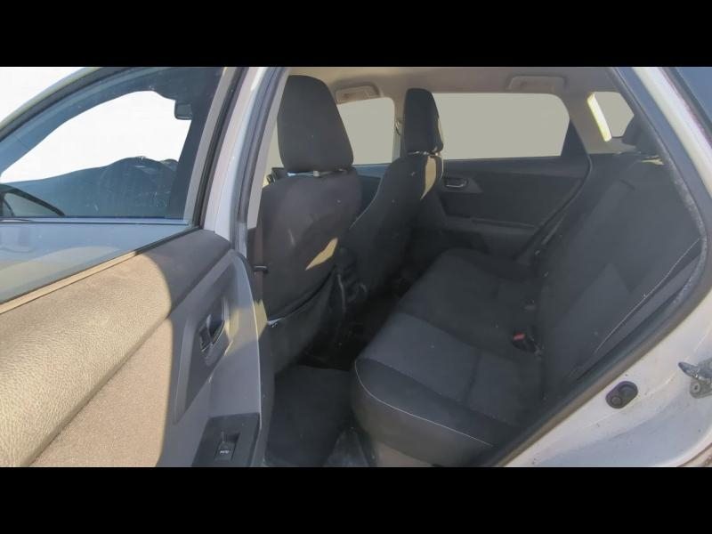 Photo 15 de l’annonce de TOYOTA Auris d’occasion à vendre à MONTFAVET