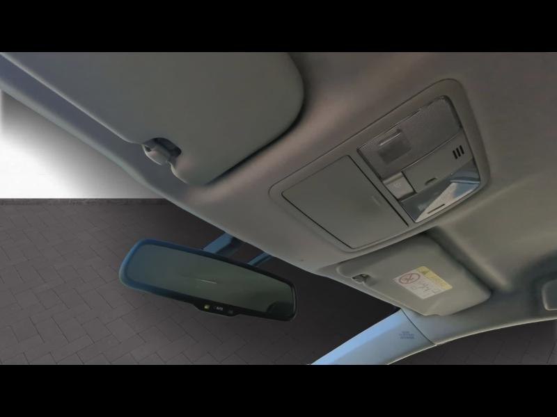 Photo 20 de l’annonce de TOYOTA Auris d’occasion à vendre à MONTFAVET