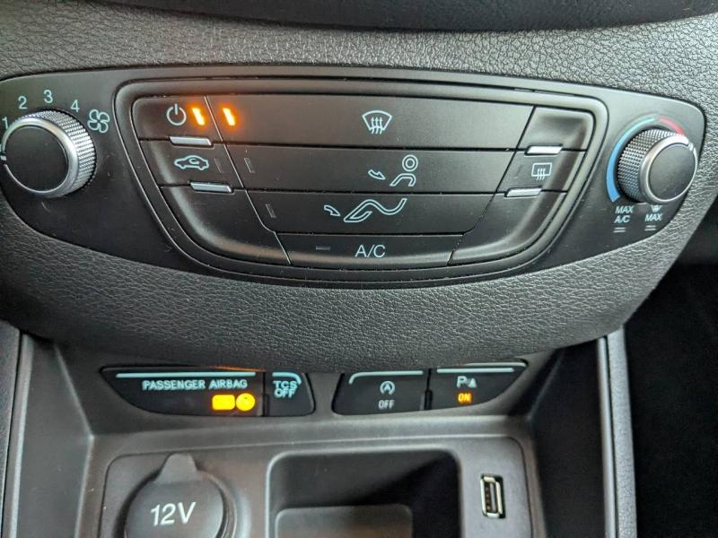 Photo 17 de l’annonce de FORD Tourneo Courier d’occasion à vendre à MARSEILLE