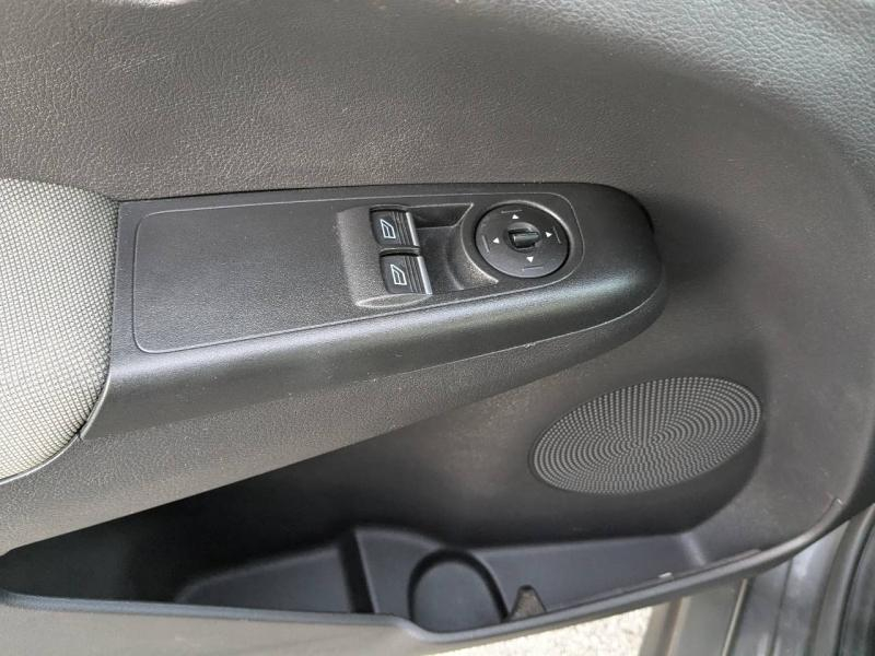 Photo 18 de l’annonce de FORD Tourneo Courier d’occasion à vendre à MARSEILLE