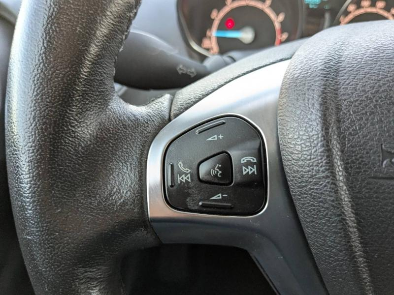 Photo 19 de l’annonce de FORD Tourneo Courier d’occasion à vendre à MARSEILLE