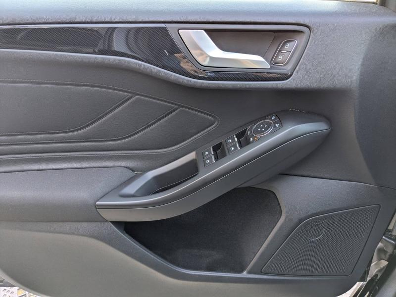 Photo 6 de l’annonce de FORD Focus d’occasion à vendre à MANOSQUE