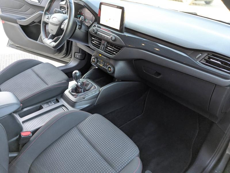 Photo 10 de l’annonce de FORD Focus d’occasion à vendre à MANOSQUE