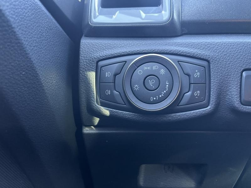 Photo 14 de l’annonce de FORD Ranger VUL d’occasion à vendre à BRIGNOLES