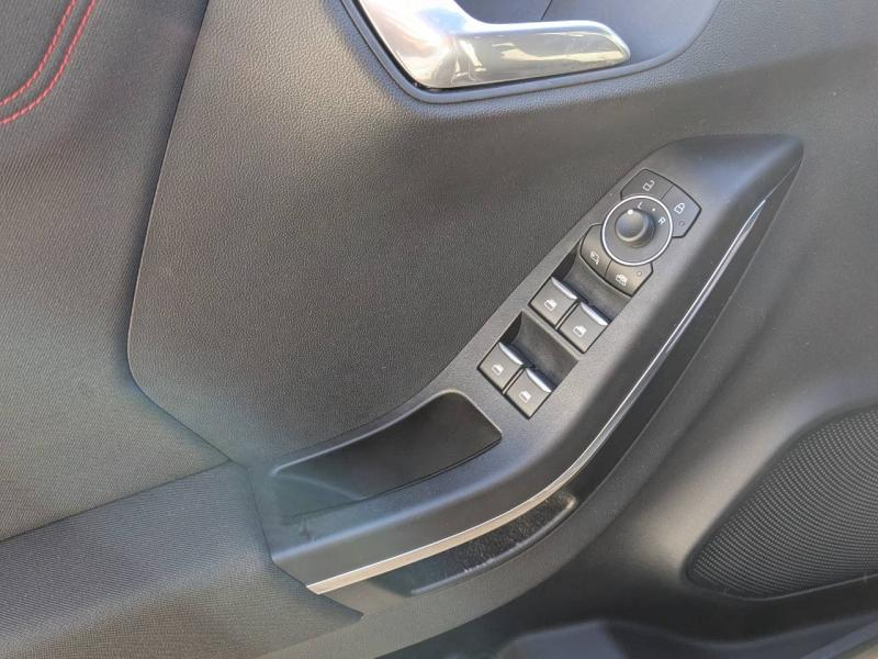 Photo 13 de l’annonce de FORD Puma d’occasion à vendre à AIX-EN-PROVENCE