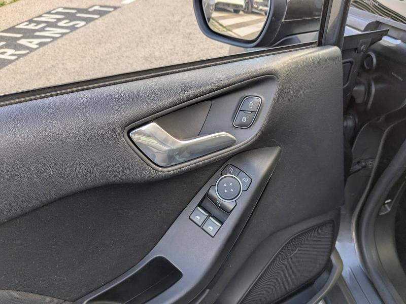 Photo 10 de l’annonce de FORD Fiesta d’occasion à vendre à LA VALETTE