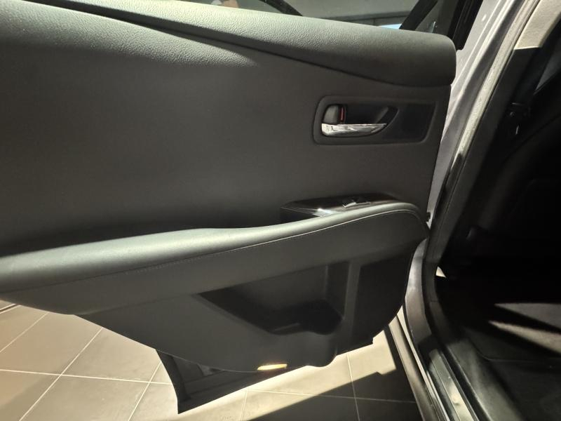 Photo 15 de l’annonce de LEXUS RX d’occasion à vendre à MONTFAVET