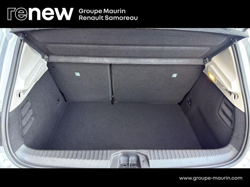 Photo 9 de l’annonce de RENAULT Clio d’occasion à vendre à SAMOREAU