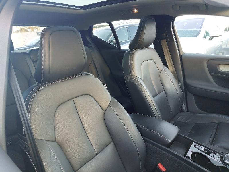 Photo 20 de l’annonce de VOLVO XC40 d’occasion à vendre à AVIGNON
