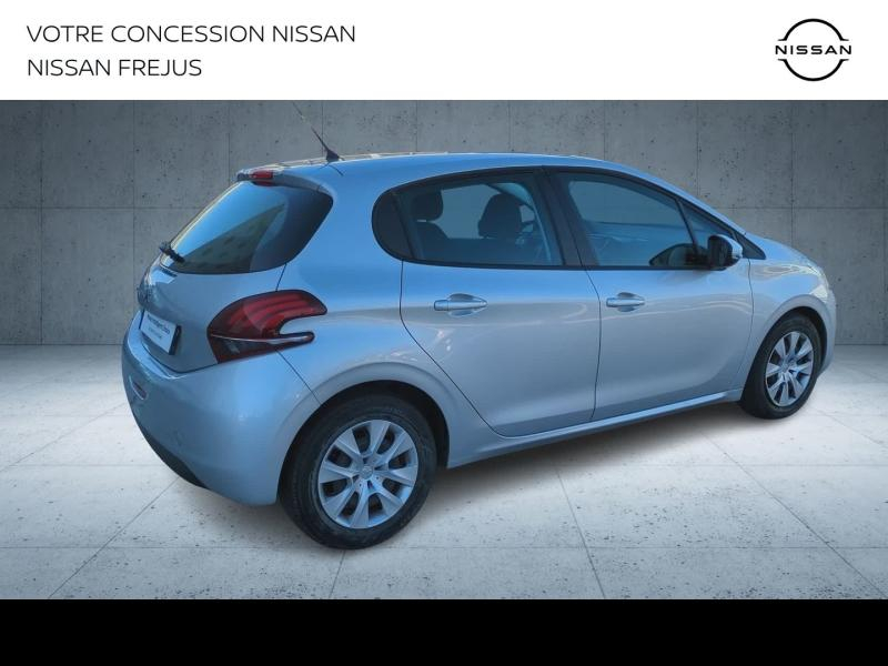 Photo 6 de l’annonce de PEUGEOT 208 d’occasion à vendre à FRÉJUS