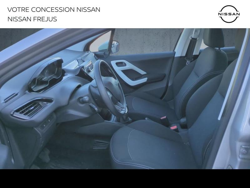 Photo 8 de l’annonce de PEUGEOT 208 d’occasion à vendre à FRÉJUS