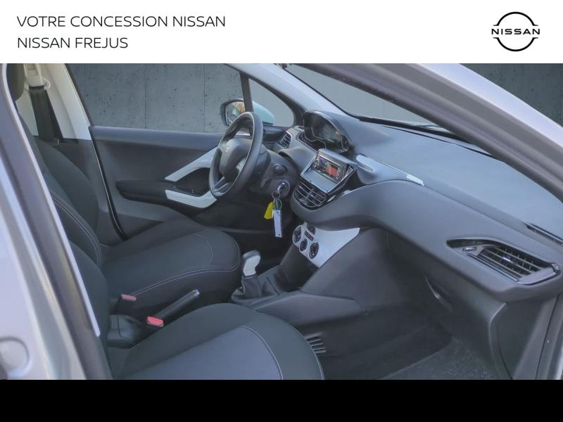 Photo 18 de l’annonce de PEUGEOT 208 d’occasion à vendre à FRÉJUS