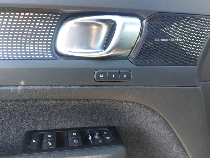 Photo 18 de l’annonce de VOLVO XC40 d’occasion à vendre à AVIGNON