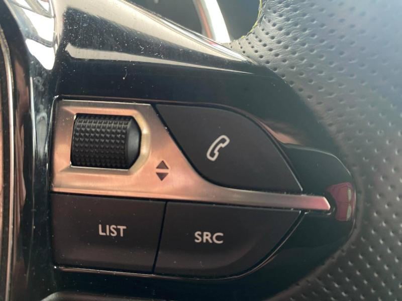 Photo 9 de l’annonce de PEUGEOT 2008 d’occasion à vendre à PAYS DE GEX