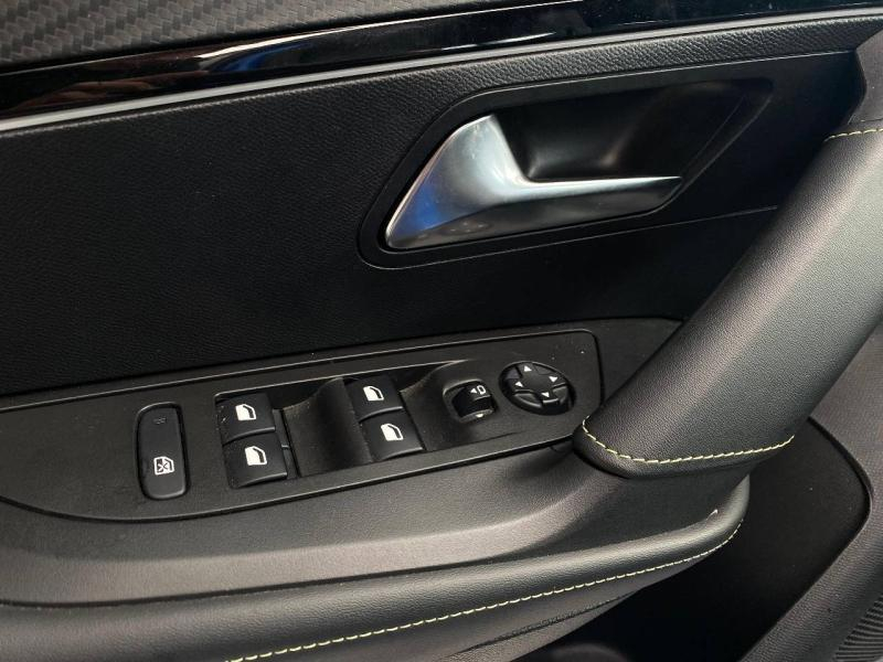 Photo 12 de l’annonce de PEUGEOT 2008 d’occasion à vendre à PAYS DE GEX