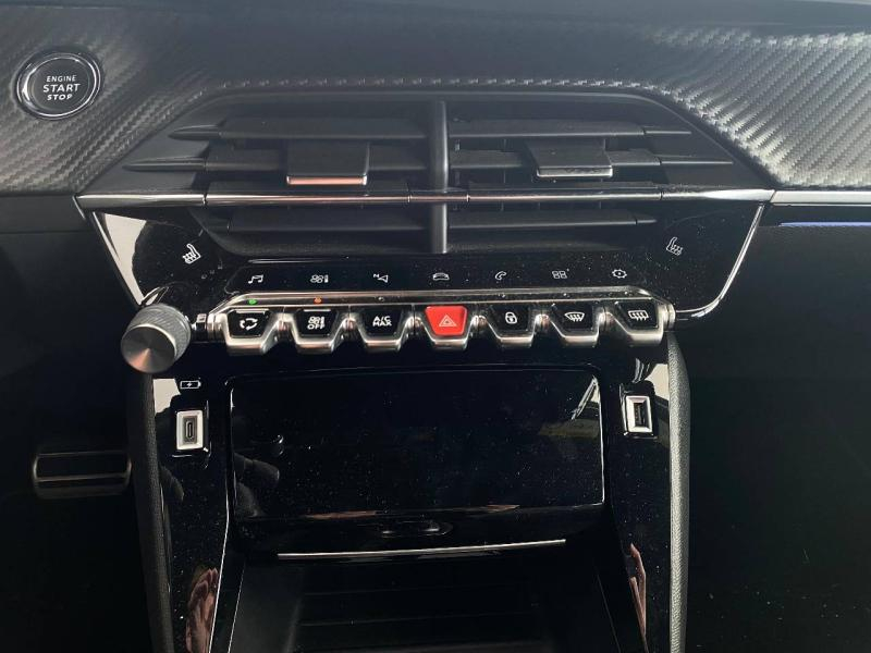 Photo 15 de l’annonce de PEUGEOT 2008 d’occasion à vendre à PAYS DE GEX