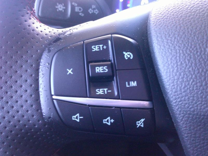 Photo 13 de l’annonce de FORD Kuga d’occasion à vendre à CARCASSONNE