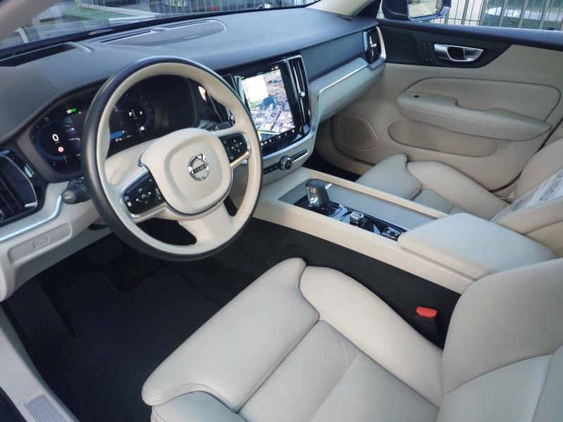 Photo 3 de l’annonce de VOLVO V60 d’occasion à vendre à AVIGNON