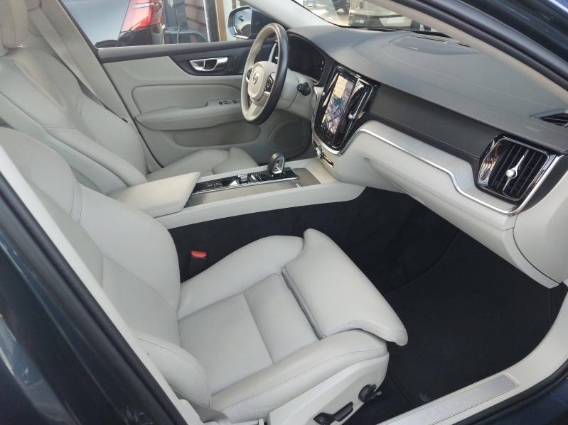 Photo 20 de l’annonce de VOLVO V60 d’occasion à vendre à AVIGNON