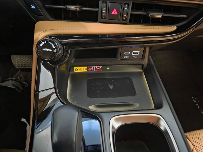 Photo 9 de l’annonce de LEXUS NX d’occasion à vendre à AUBIÈRE