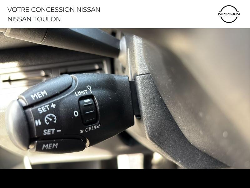 Photo 16 de l’annonce de PEUGEOT 3008 d’occasion à vendre à TOULON