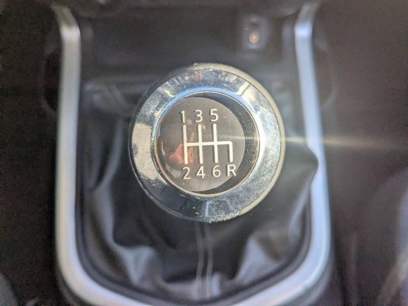 Photo 18 de l’annonce de NISSAN Navara VUL d’occasion à vendre à FRÉJUS