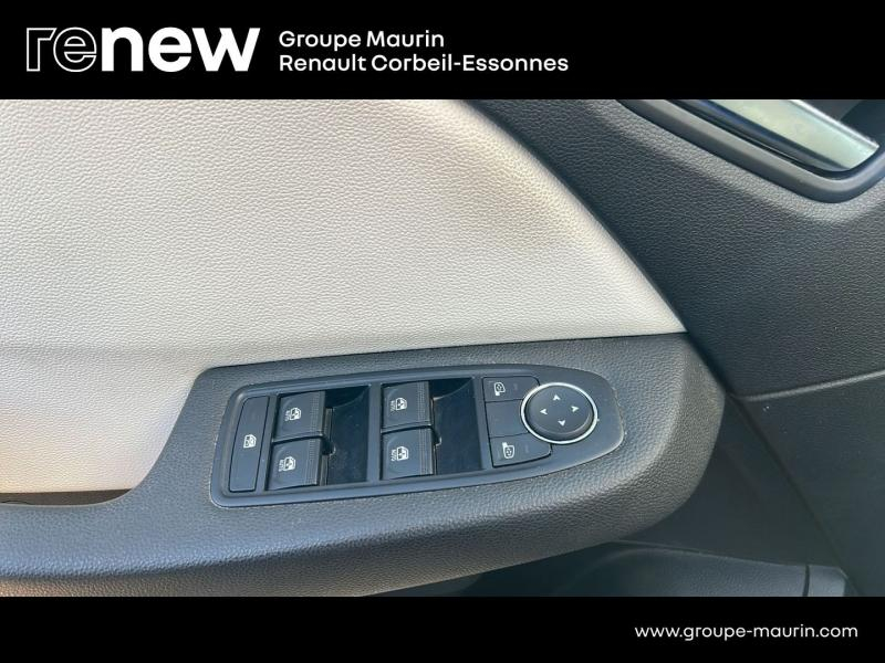 Photo 16 de l’annonce de RENAULT Clio d’occasion à vendre à CORBEIL-ESSONNES