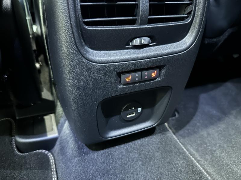 Photo 16 de l’annonce de FORD Kuga d’occasion à vendre à ORANGE