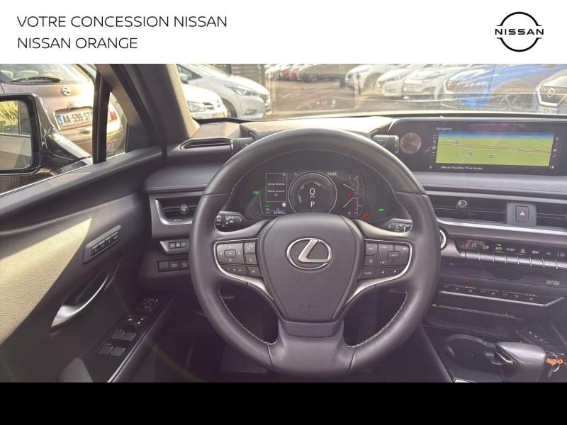 Photo 13 de l’annonce de LEXUS UX d’occasion à vendre à ORANGE