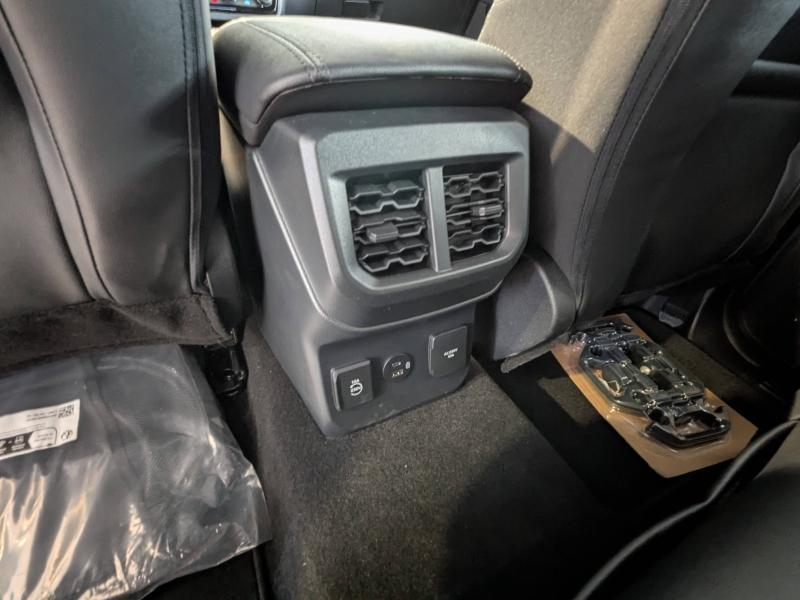 Photo 10 de l’annonce de FORD Ranger VUL d’occasion à vendre à DRAGUIGNAN