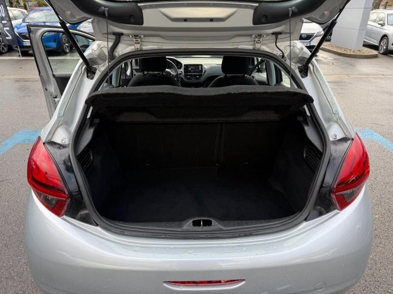 Photo 17 de l’annonce de PEUGEOT 208 d’occasion à vendre à GRENOBLE