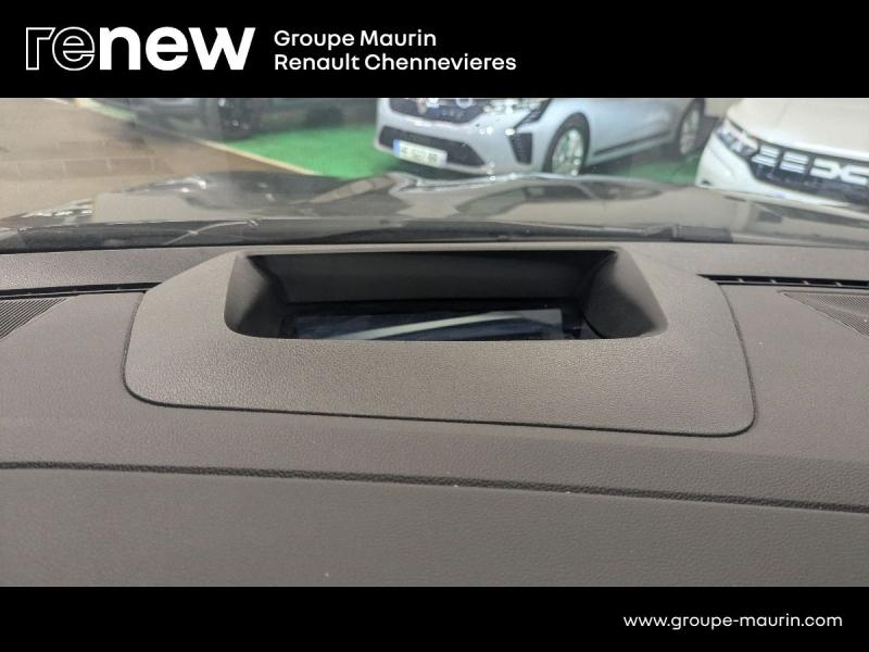 Photo 15 de l’annonce de RENAULT Espace d’occasion à vendre à CHENNEVIÈRES-SUR-MARNE