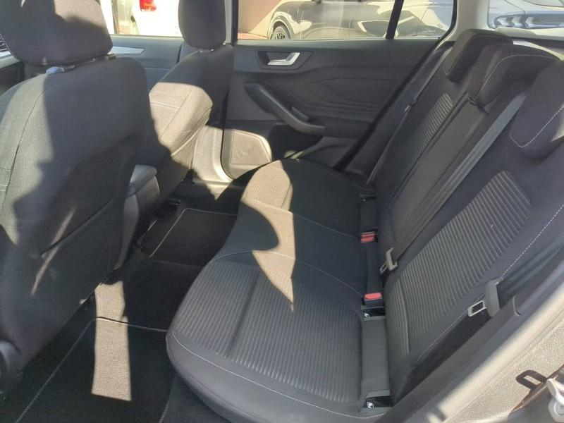 Photo 7 de l’annonce de FORD Focus SW d’occasion à vendre à CARPENTRAS