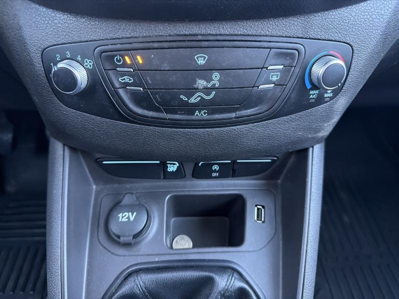 Photo 19 de l’annonce de FORD Transit Courier VUL d’occasion à vendre à VITROLLES