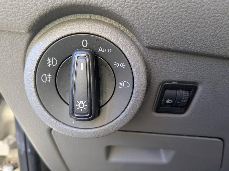 Photo 8 de l’annonce de VOLKSWAGEN Transporter Fg VUL d’occasion à vendre à LA VALETTE