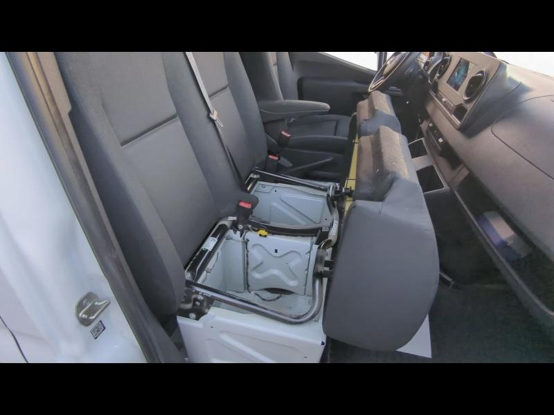 Photo 13 de l’annonce de MERCEDES-BENZ Sprinter Fg VUL d’occasion à vendre à NÎMES