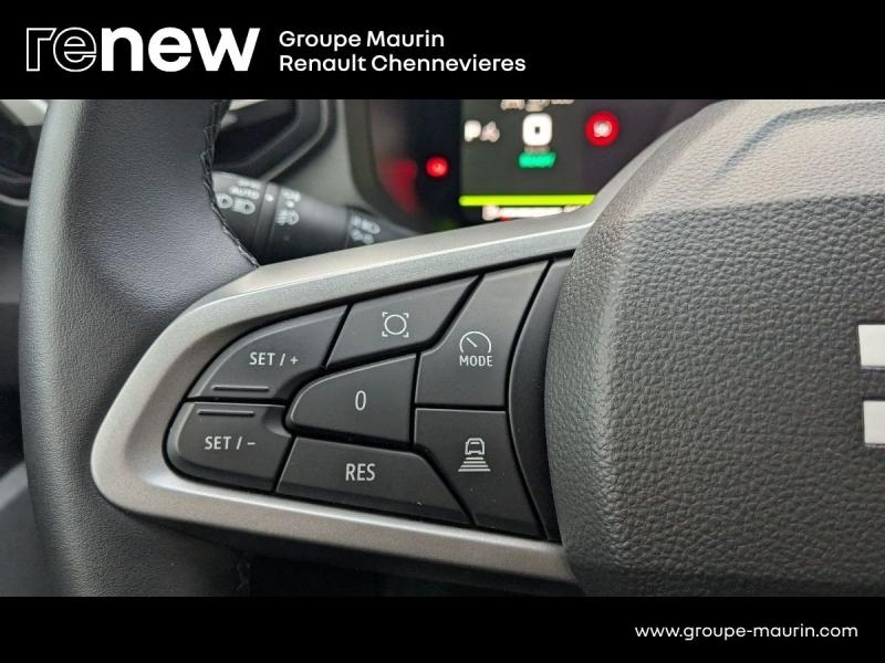 Photo 12 de l’annonce de DACIA  d’occasion à vendre à CHENNEVIÈRES-SUR-MARNE